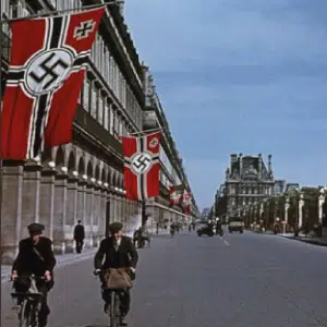 Les tout-puissants, la dystopie croix gammée 